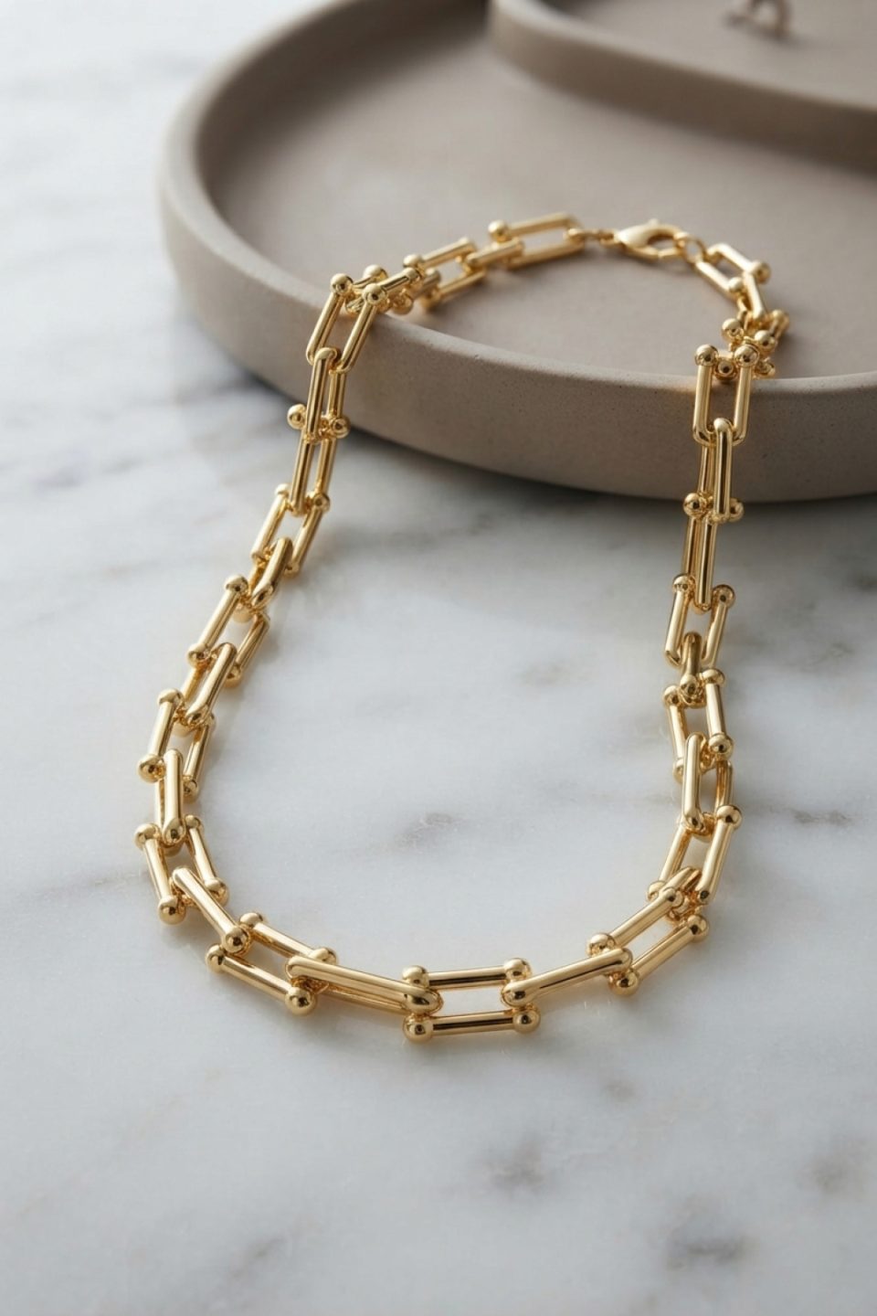Shekka Gold Renk Pirinç Tifani Model Kadın Kolye