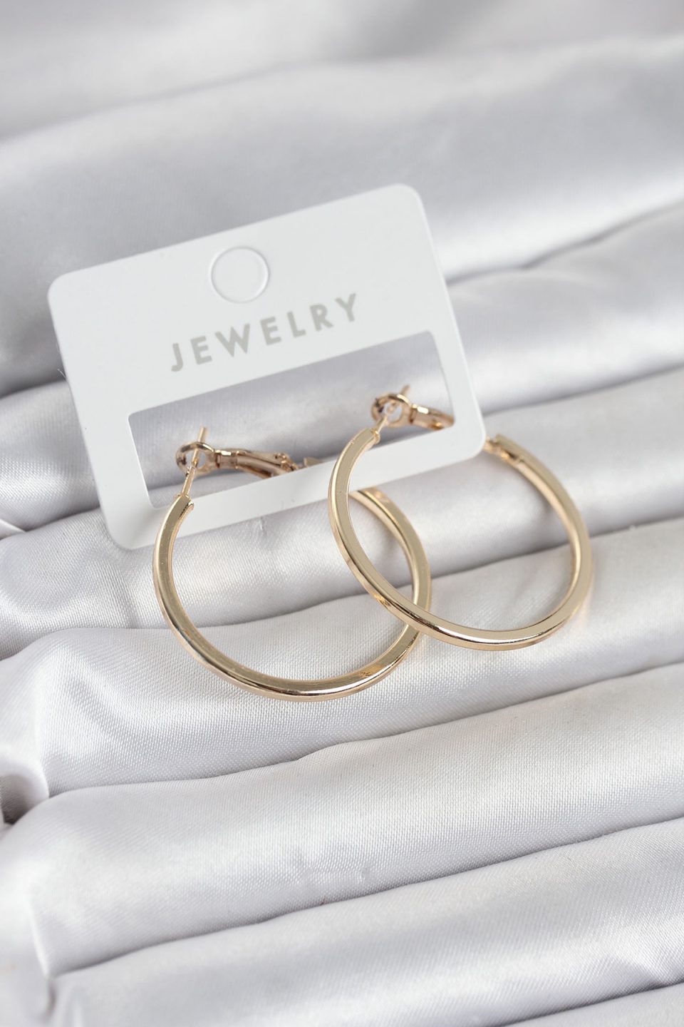 Shekka Gold Renk Pirinç Köşeli Kenar Halka 32 mm Kadın Küpe