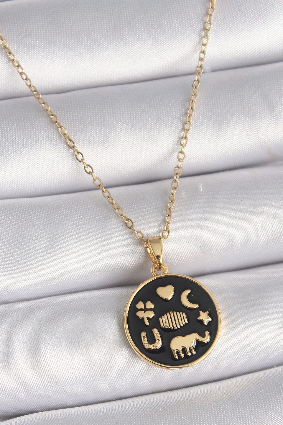 Shekka 316L Çelik Gold Renk Siyah Şans Kolyesi