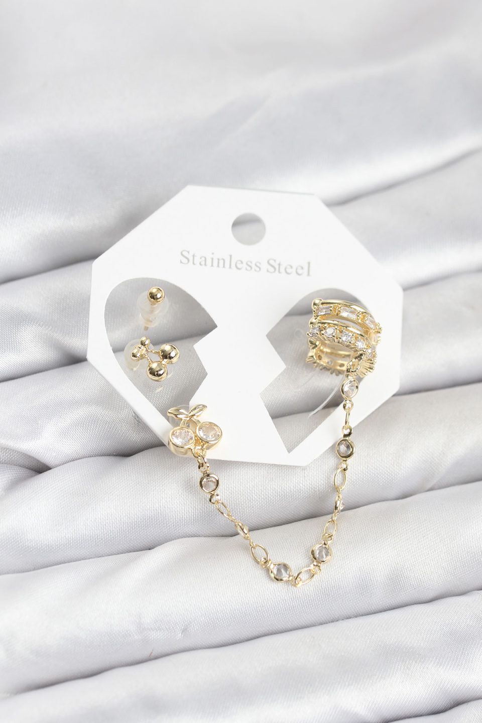Shekka Kiraz Model Pirinç Gold Renk Zincir Bağlantılı Ear Cuff Küpe Seti