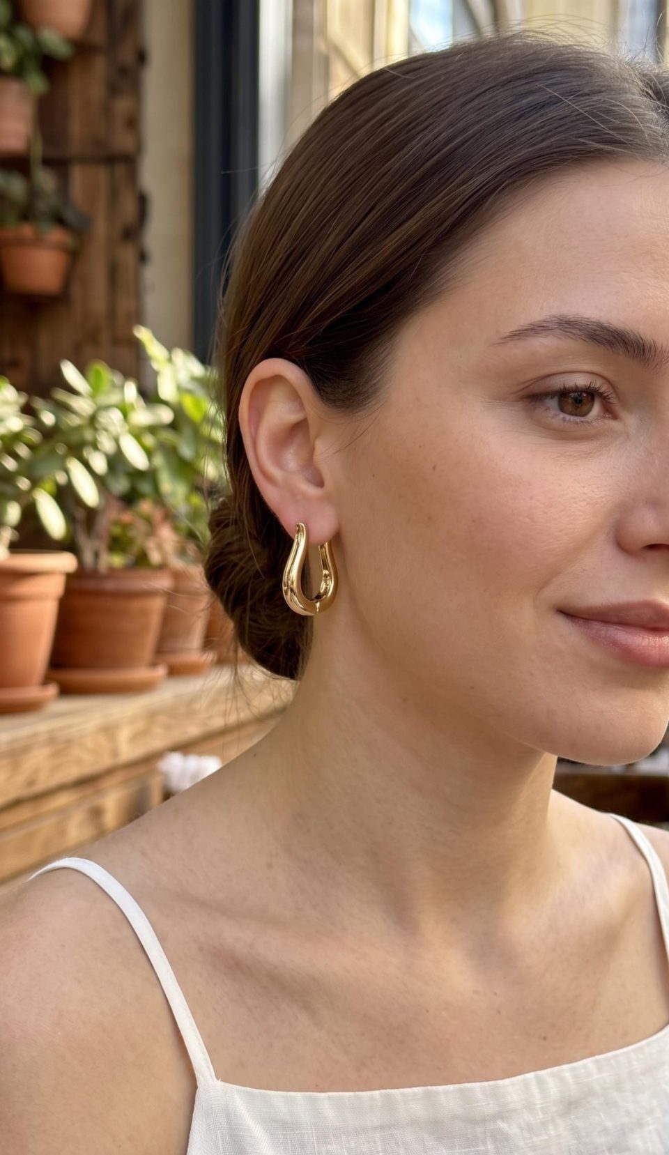 Shekka Pirinç Gold Renk İçi Boş Gül Küpe