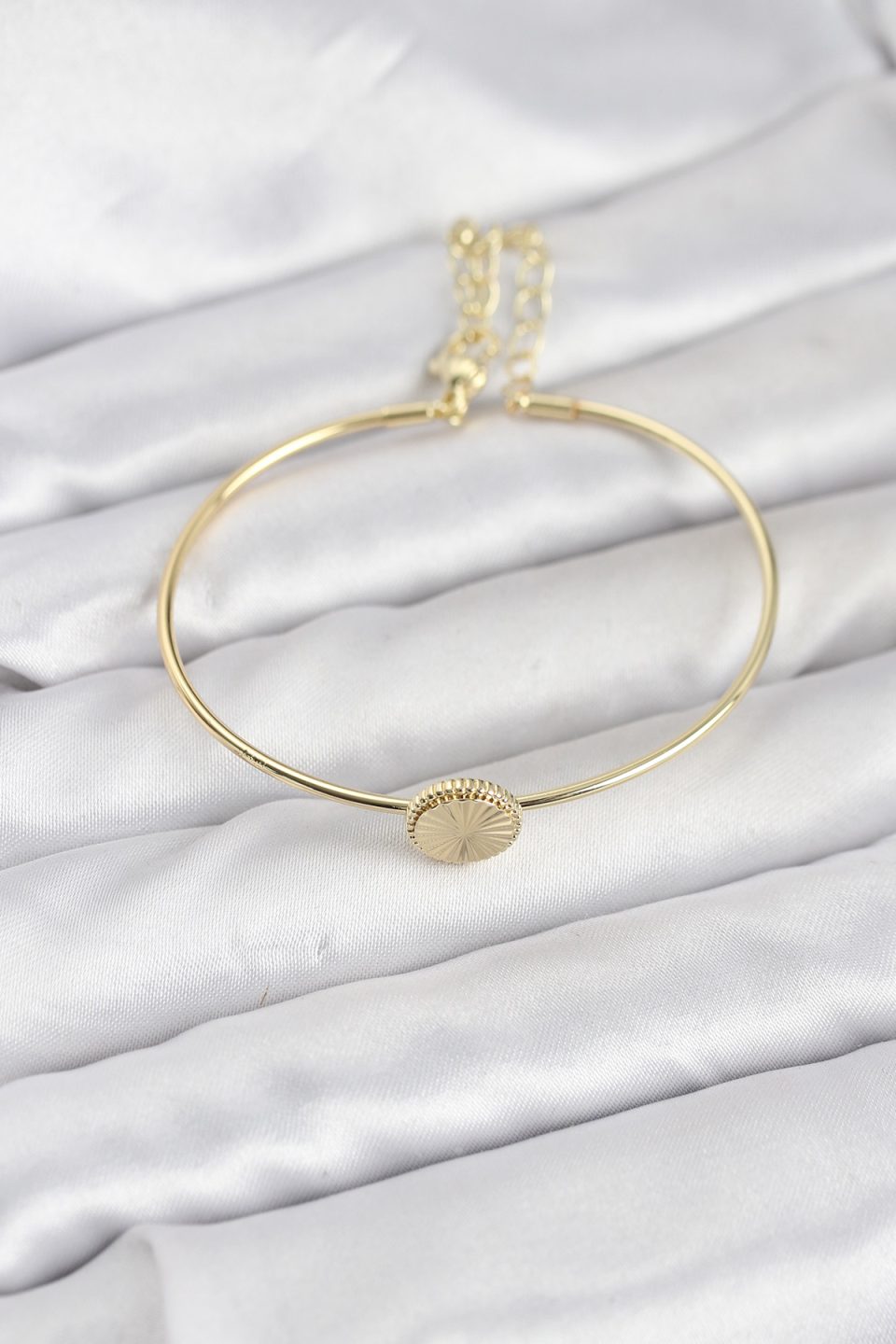 Shekka Gold Renk Pirinç Model Kadın Bileklik