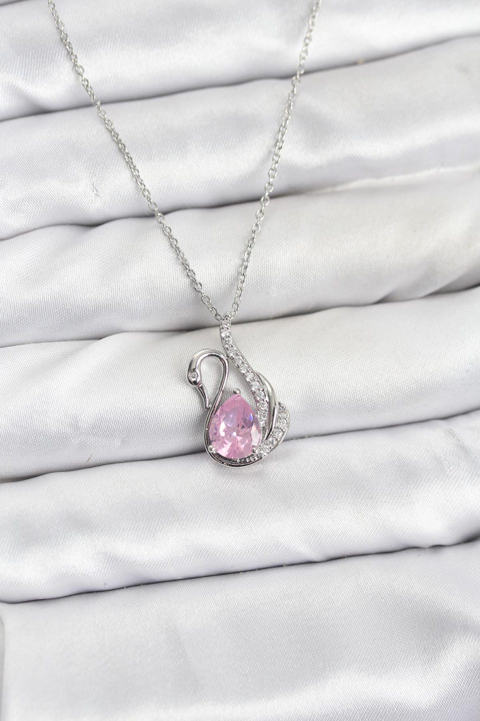 Shekka 316L Çelik Zincir Gümüş Renk Pembe Kuğu Model Zirkon Taşlı Kadın Kolye