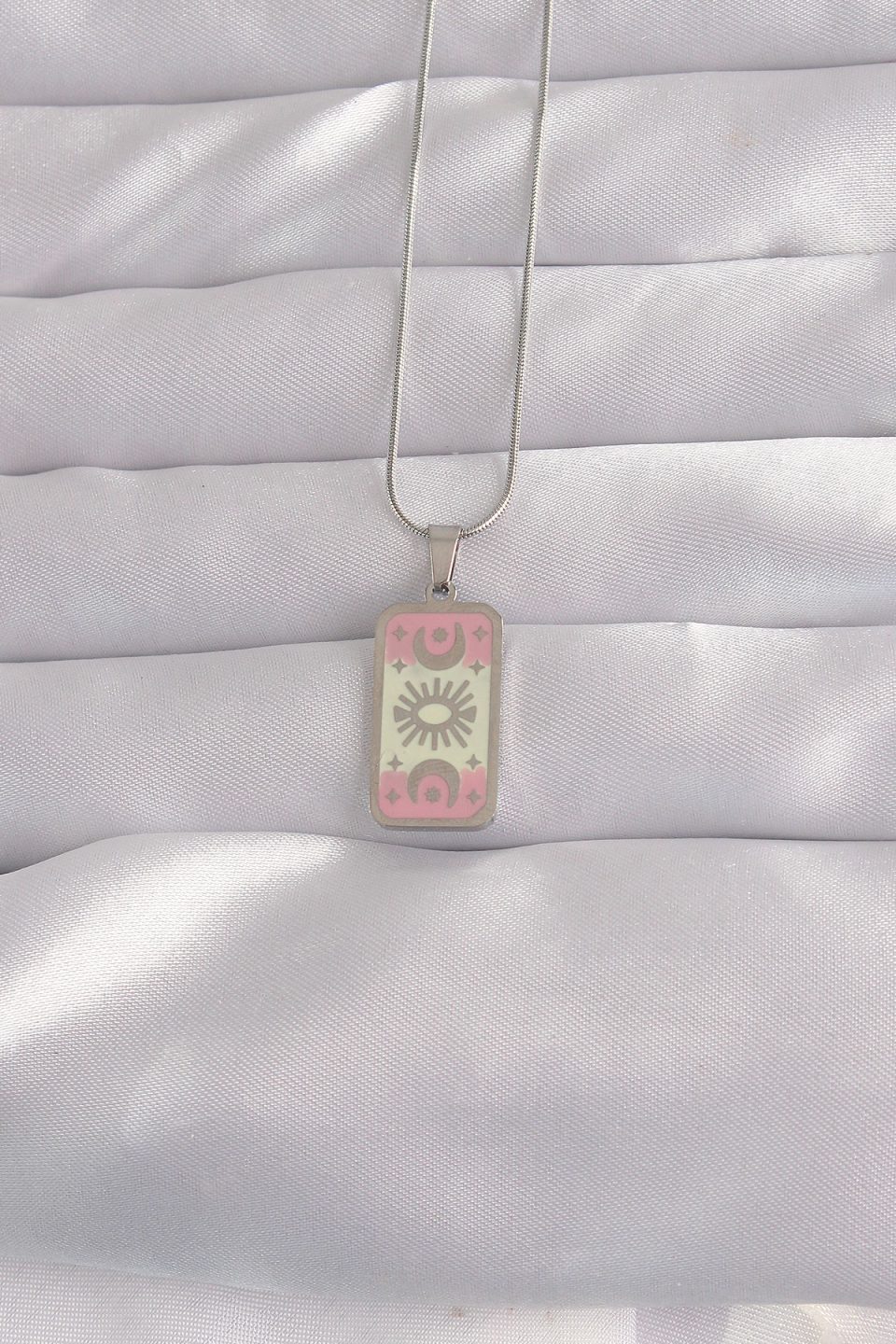 Shekka 316L Çelik Gümüş Renk Pembe Mineli Ay Figür Tarot Kolye