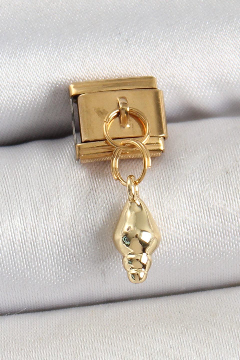 Shekka 316L Çelik Sallantılı Deniz Kabuğu Model Gold Renk Nomination Charm