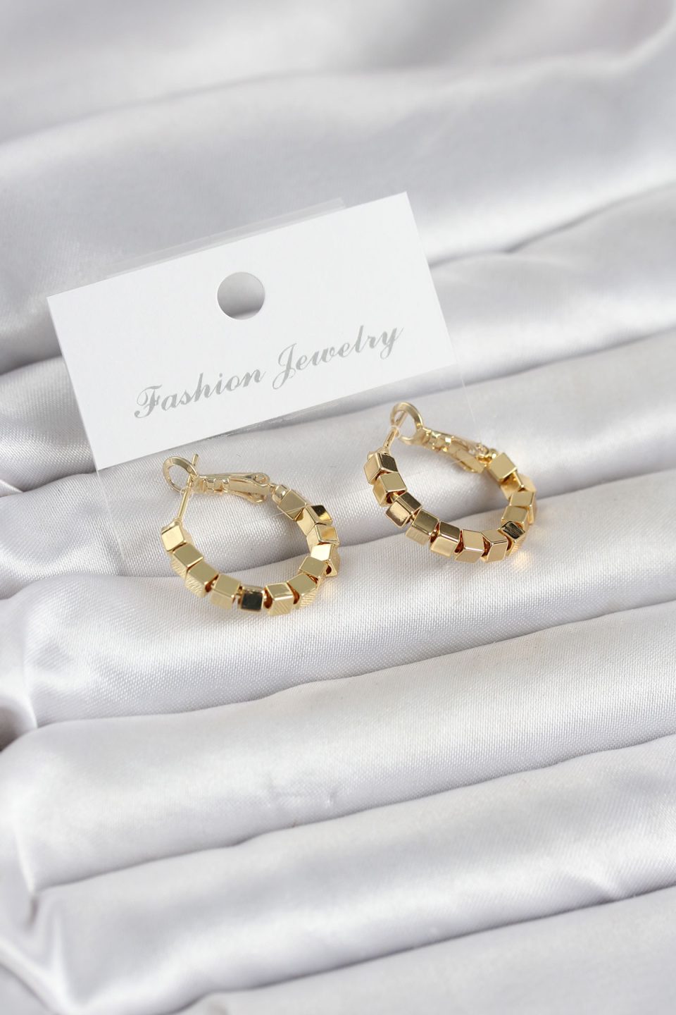 Shekka Gold Renk Kare Halka Model Kadın Küpe