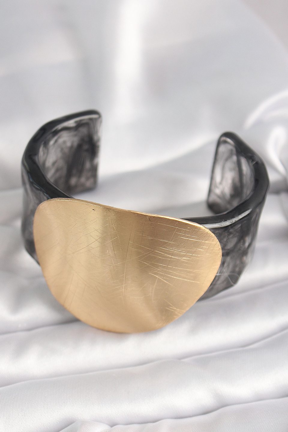 Shekka Siyah Mermer Desen Akrilik Plastik Gold Daire Plaka Model Vintage Kadın Bilezik — görsel 2
