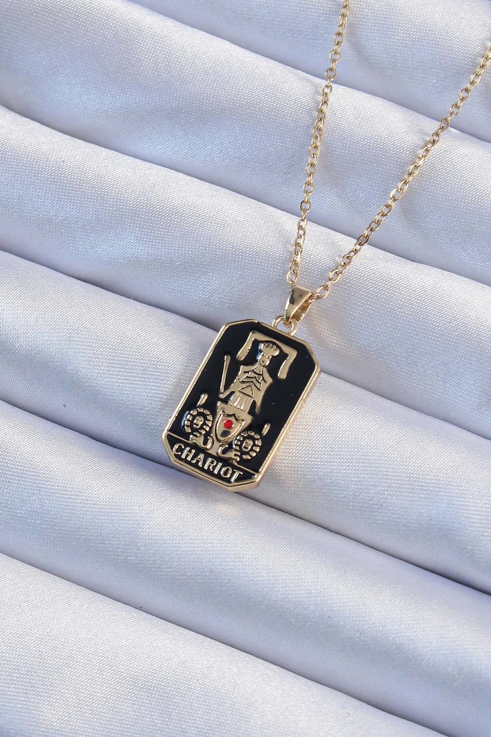 Shekka 316L Çelik Zincir Altın Renk Siyah Mineli Tarot Kolye