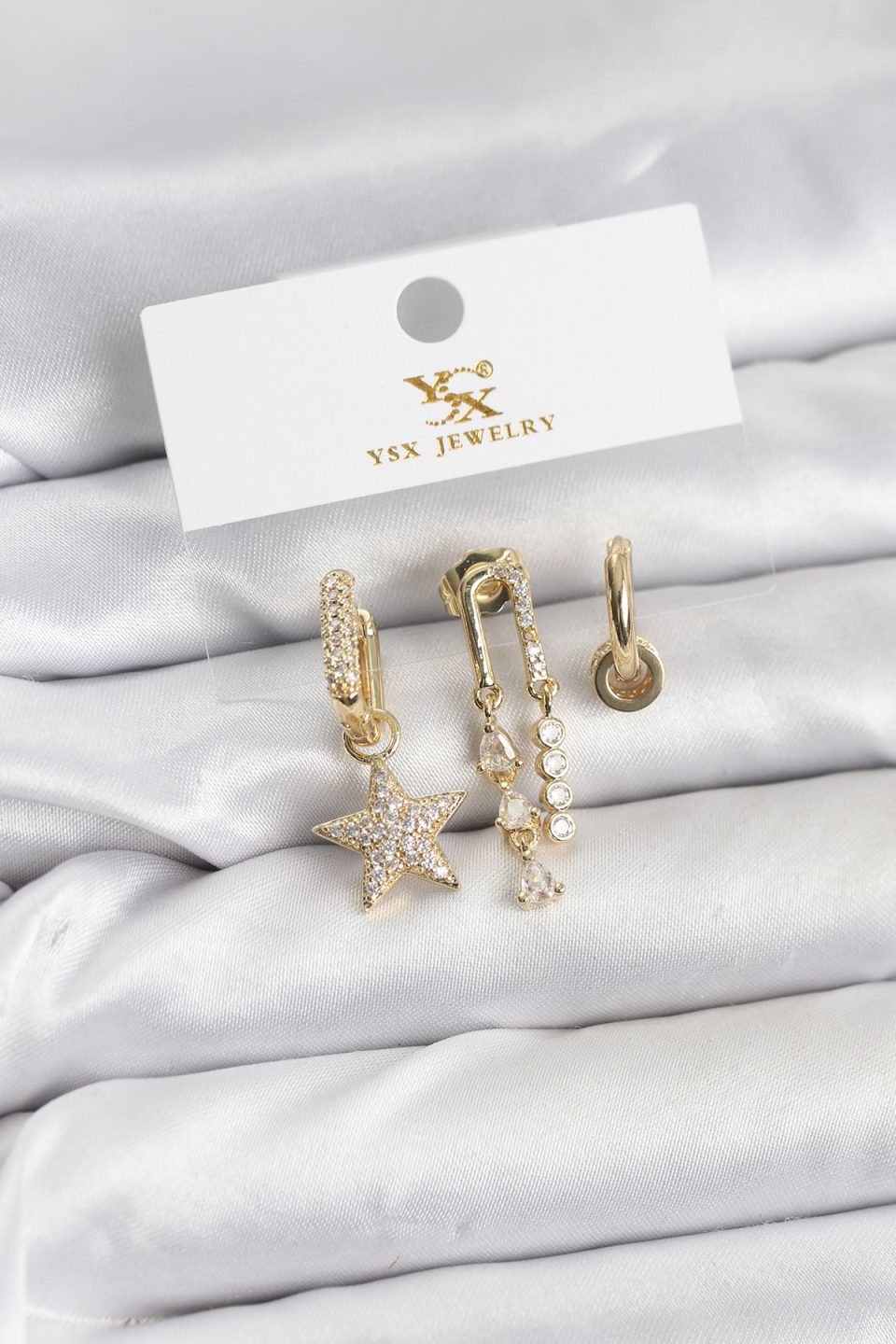 Shekka Pirinç Gold Renk Zirkon Taşlı Yıldız Vintage Model YSX Trio Küpe Seti