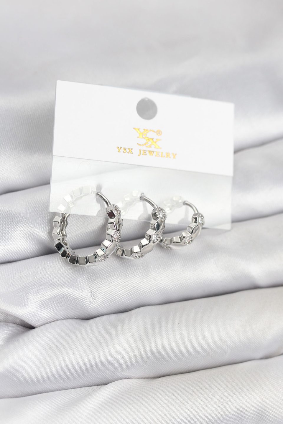 Shekka Pirinç Gümüş Renk Zirkon Taşlı Petek Halka Model YSX Trio Küpe Seti