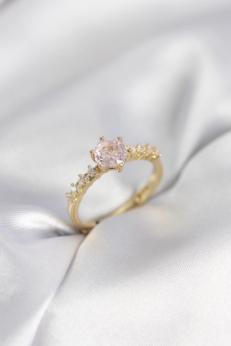 Shekka Gold Renk Pembe Tek Taş Model Zirkon Taşlı Kadın Yüzük