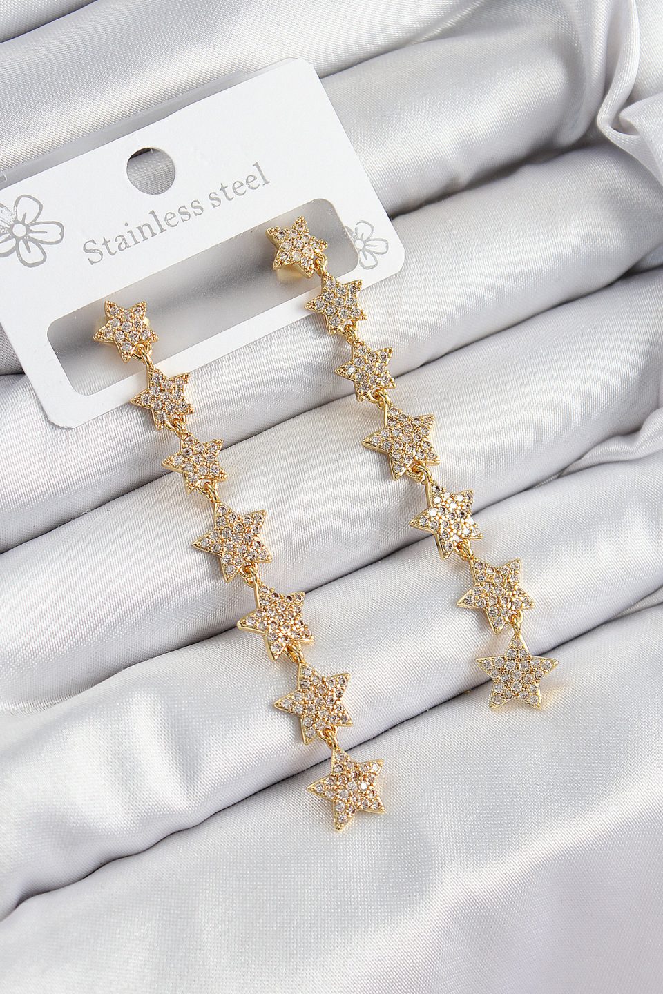 Shekka Pirinç Zirkon Taşlı Sallantılı Yıldız Model Gold Renk Kadın Küpe