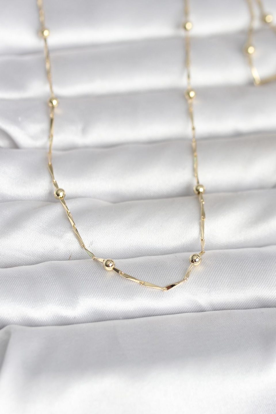 Shekka CM 14K Gold Renk Kesme Çubuk Zincir Topçuklu Model 60 cm Kadın Kolye