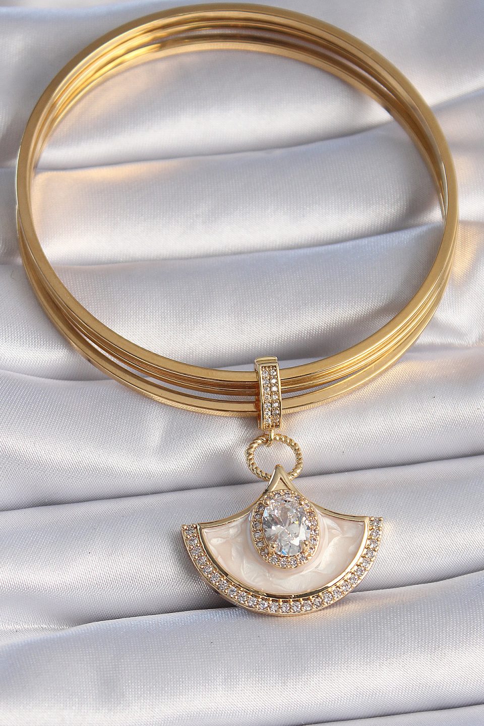Shekka Pirinç Gold Renk Zirkon Taş Detaylı Beyaz Mineli Ajda Charm — görsel 2