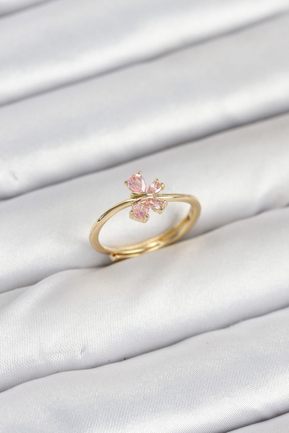 Shekka Pirinç Gold Renk Pembe Kelebek Kadın Yüzük