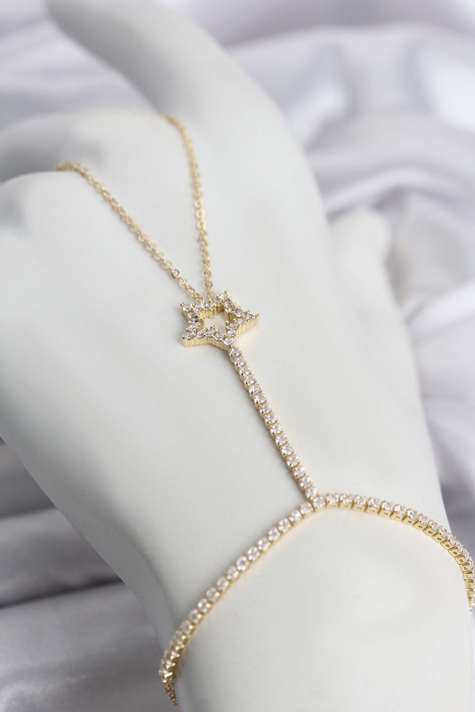 Shekka Gold Renk Pirinç Zirkon Taşlı Yıldız Model Şahmeran