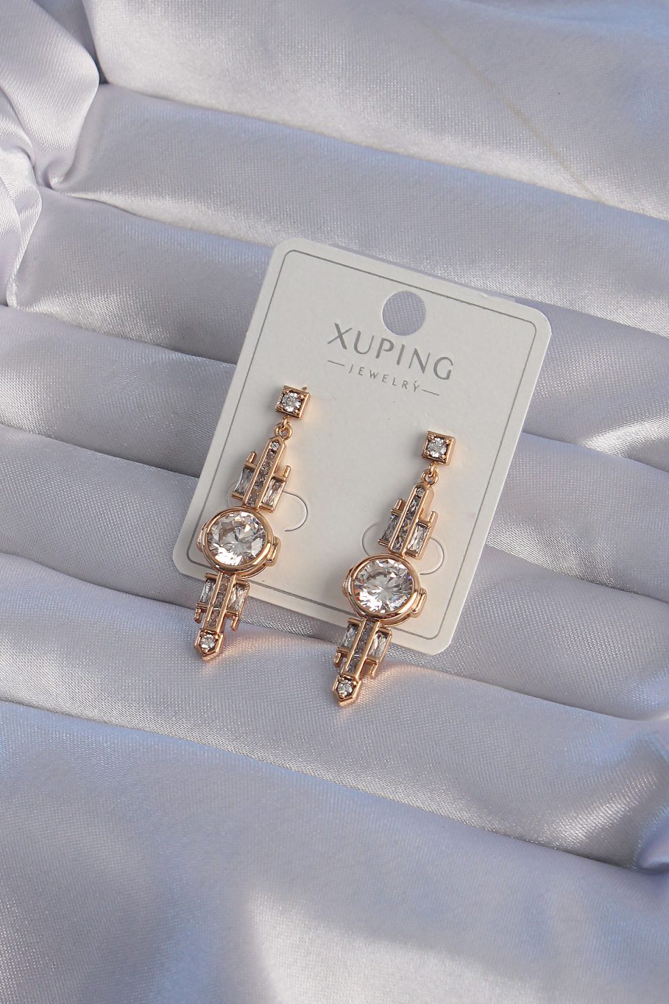 Shekka XUPİNG Rose Renk Zirkon Taşlı Geometrik Sallantılı Küpe