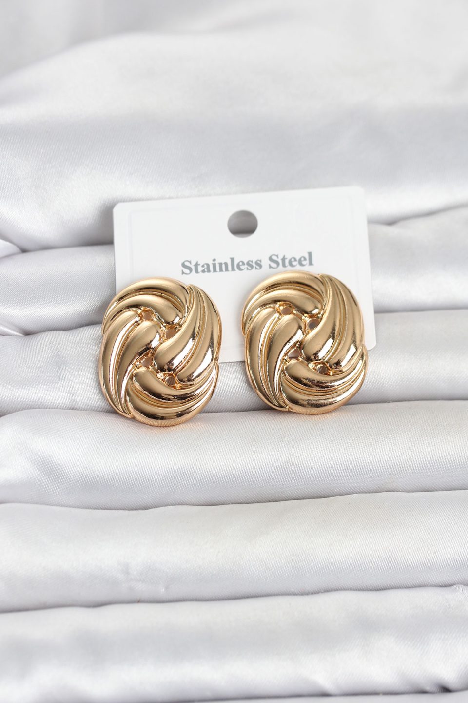 Shekka 316L Çelik Gold Renk Motif Desen Model Kadın Küpe