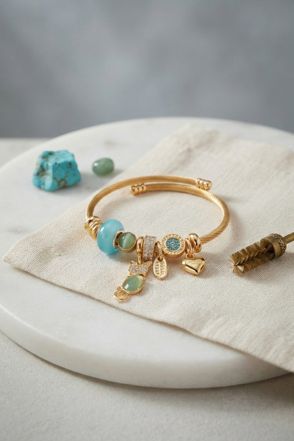 Shekka Mavi Kedi Model Gold Renk Charmlı Bileklik