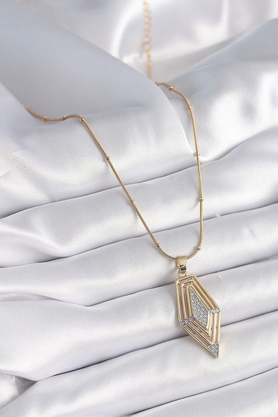 Shekka 316L Çelik Gold Renk Zirkon Taşlı Vintage Model Kadın Kolye — görsel 2