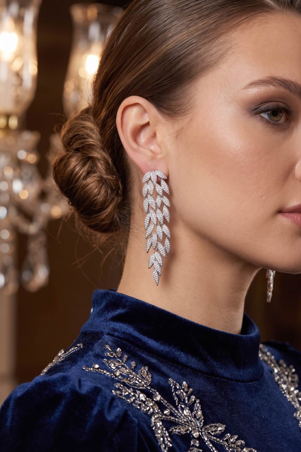 Shekka Gümüş Renk Zirkon Taşlı Sarmaşık Yaprak Model Kadın Abiye Küpe