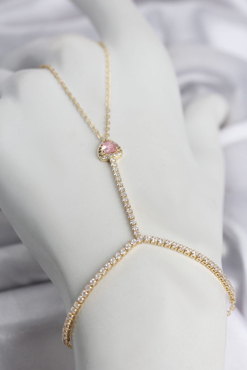 Shekka Gold Renk Pirinç Zirkon Taşlı Pembe Kalp Model Şahmeran