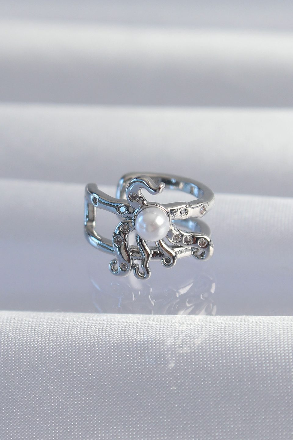 Shekka Pirinç Gümüş Renk İncili Ahtapot Earcuff Küpe