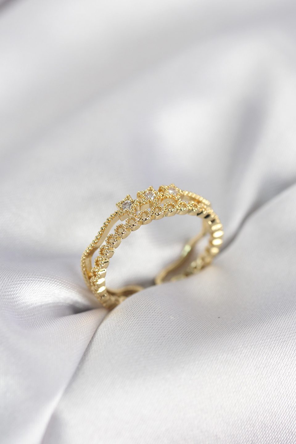 Shekka Gold Renk Minimal Yıldızlı Model Kadın Yüzük
