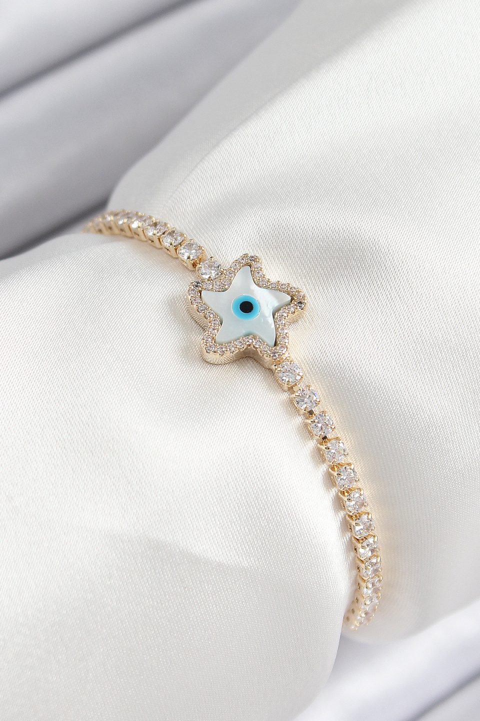 Shekka Pirinç Zirkon Taşlı Nazar Yıldız Model Gold Renk Asansörlü Kadın Bileklik