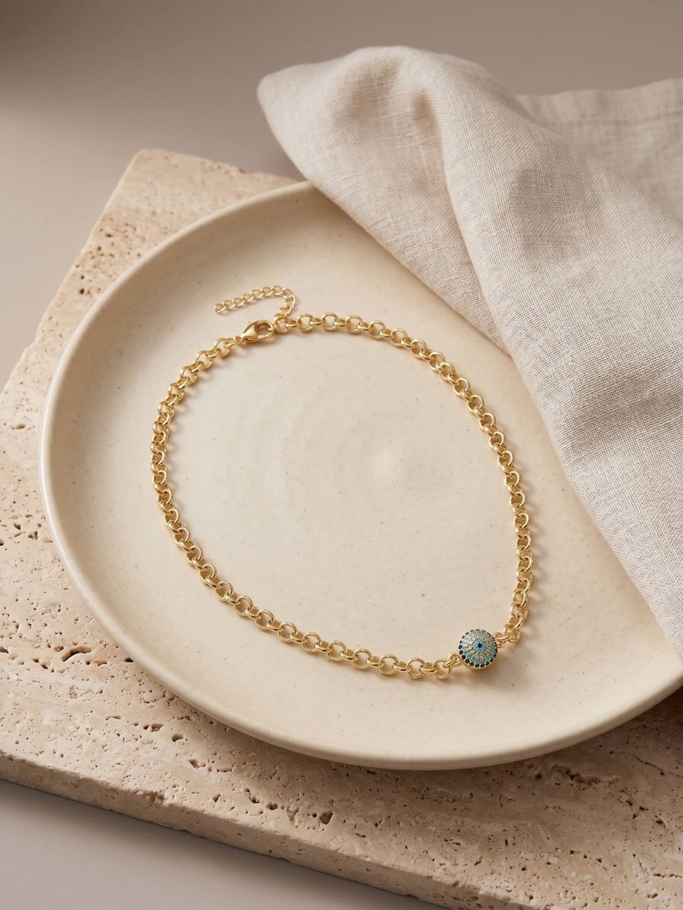Shekka Gold Renk Nazarlı Model Pirinç Kadın Kolye