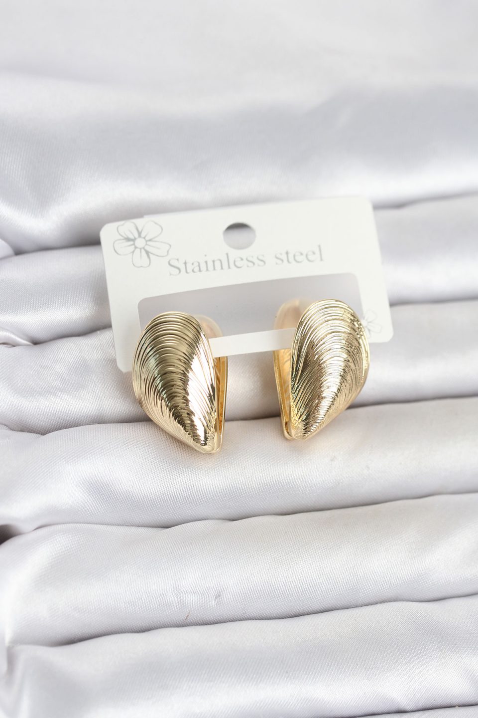 Shekka 316L Çelik Gold Renk Midye Model Kadın Küpe