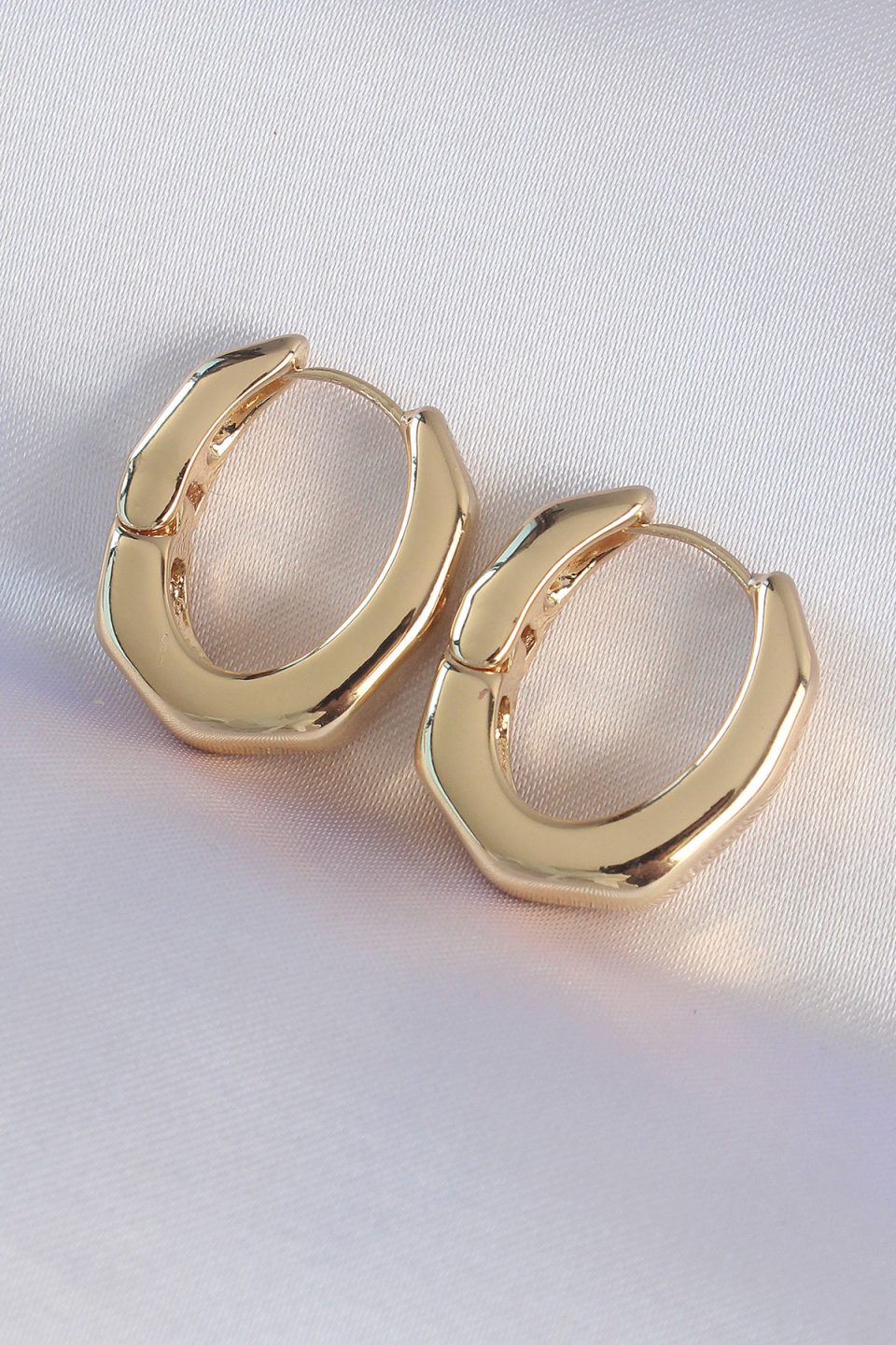 Shekka Pirinç Gold Renk Kalın Kemik Model Küpe