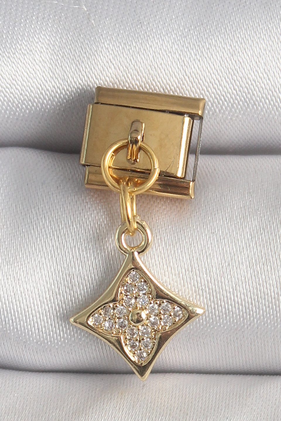 Shekka 316L Çelik Gold Renk Sallantı Zirkon Taşlı Çiçek İşlemeli Nomination Charm
