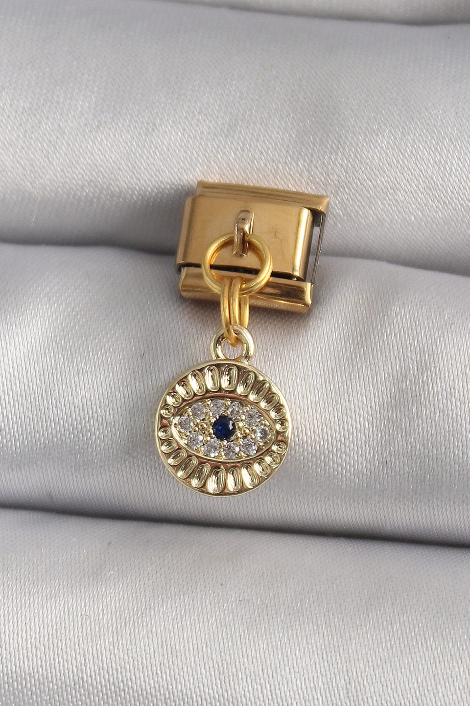 Shekka 316L Çelik Gold Renk Sallantı Zirkon Taşlı Göz Model Nomination Charm