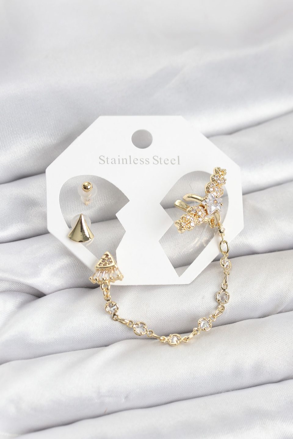 Shekka Pirinç Gold Renk Yıldızlı Model Zincir Bağlantılı Ear Cuff Küpe Seti
