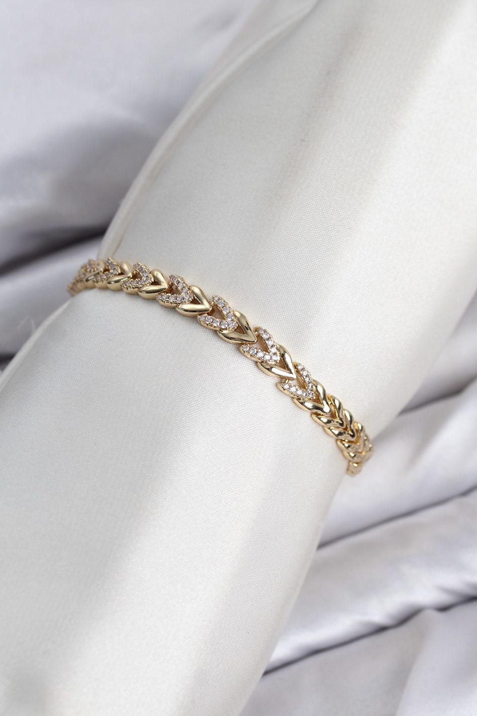 Shekka CM Model Zirkon Taşlı VIP Seri Gold Renk Pirinç Kadın Bileklik