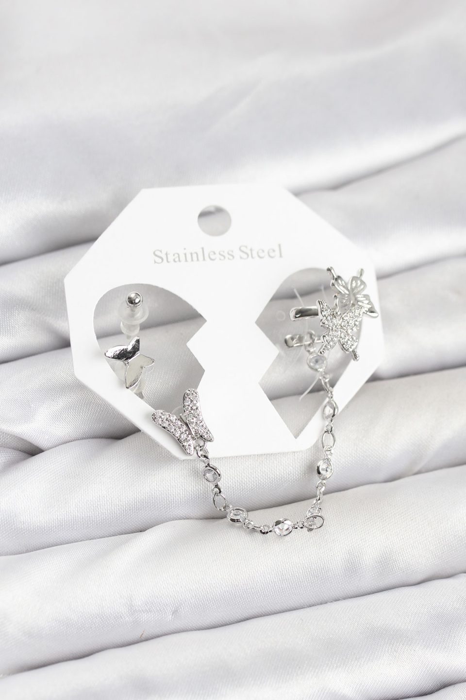 Shekka Pirinç Gümüş Renk Kelebek Model Zincir Bağlantılı Ear Cuff Küpe Seti
