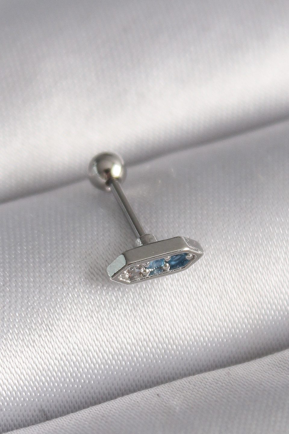 Shekka 316L Çelik Gümüş Renk Mavi Zirkon Taşlı Tragus Piercing