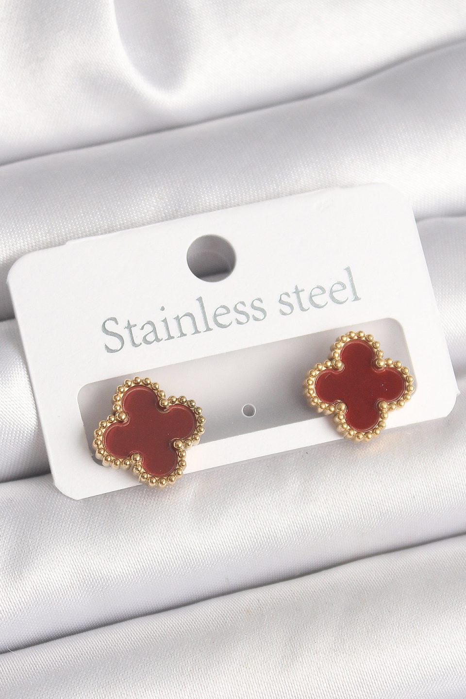 Shekka Pirinç Gold Renk Bordo Yonca Model Kadın Küpe
