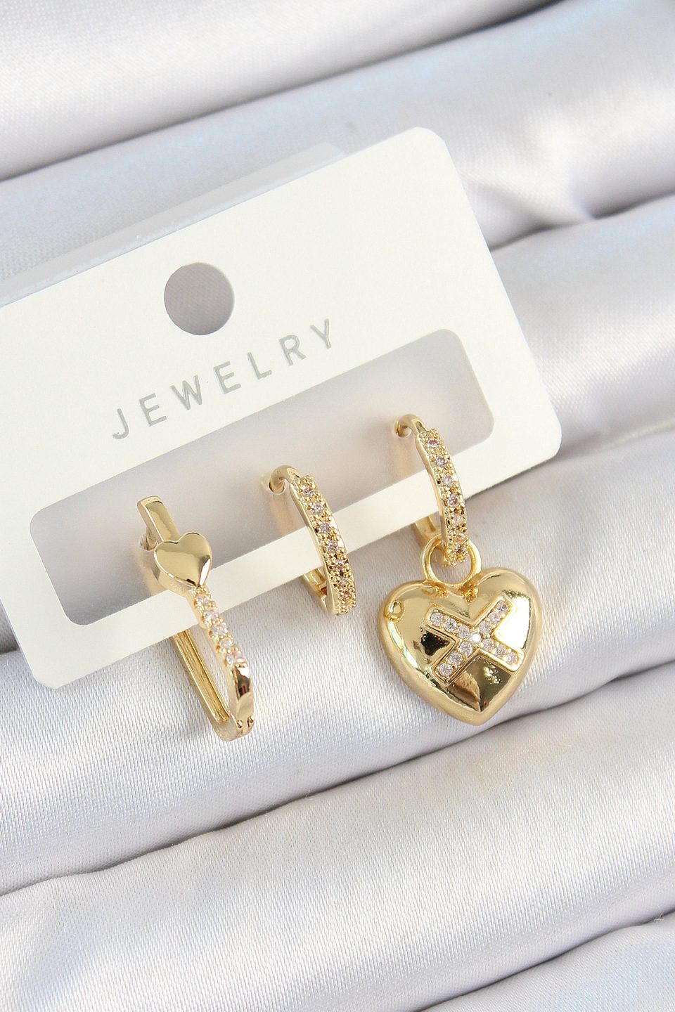 Shekka Pirinç Zirkon Taşlı Kalp Model Gold Renk 3'lü Çift Kadın Küpe Set