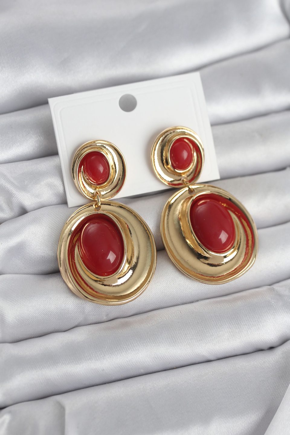 Shekka Kırmızı Sallantılı Damla Model Gold Renk Vintage Kadın Küpe
