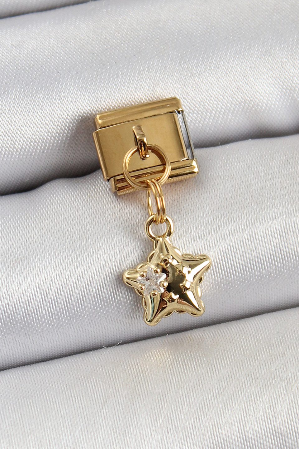 Shekka 316L Çelik Sallantılı Zirkon Taşlı Yıldız Model Gold Renk Nomination Charm