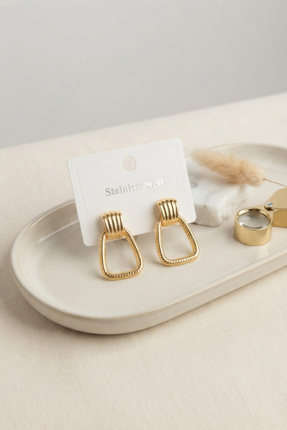 Shekka 316L Çelik Gold Renk Vintage Trapez Model Küpe