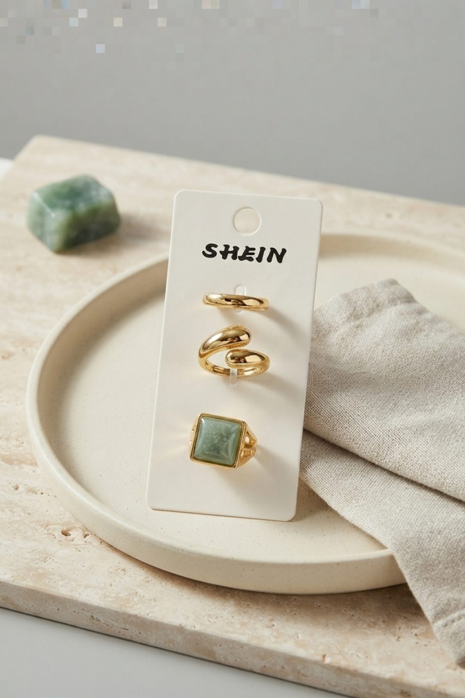 Shekka Gold Renk Pirinç 3'lü Yeşil Taşlı Detaylı Vintage Kadın Yüzük Kombini BYK4294