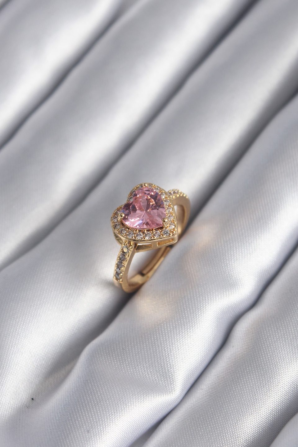 Shekka Pirinç Gold Renk Pembe Zirkon Taşlı Charm Kalp Model Kadın Yüzük