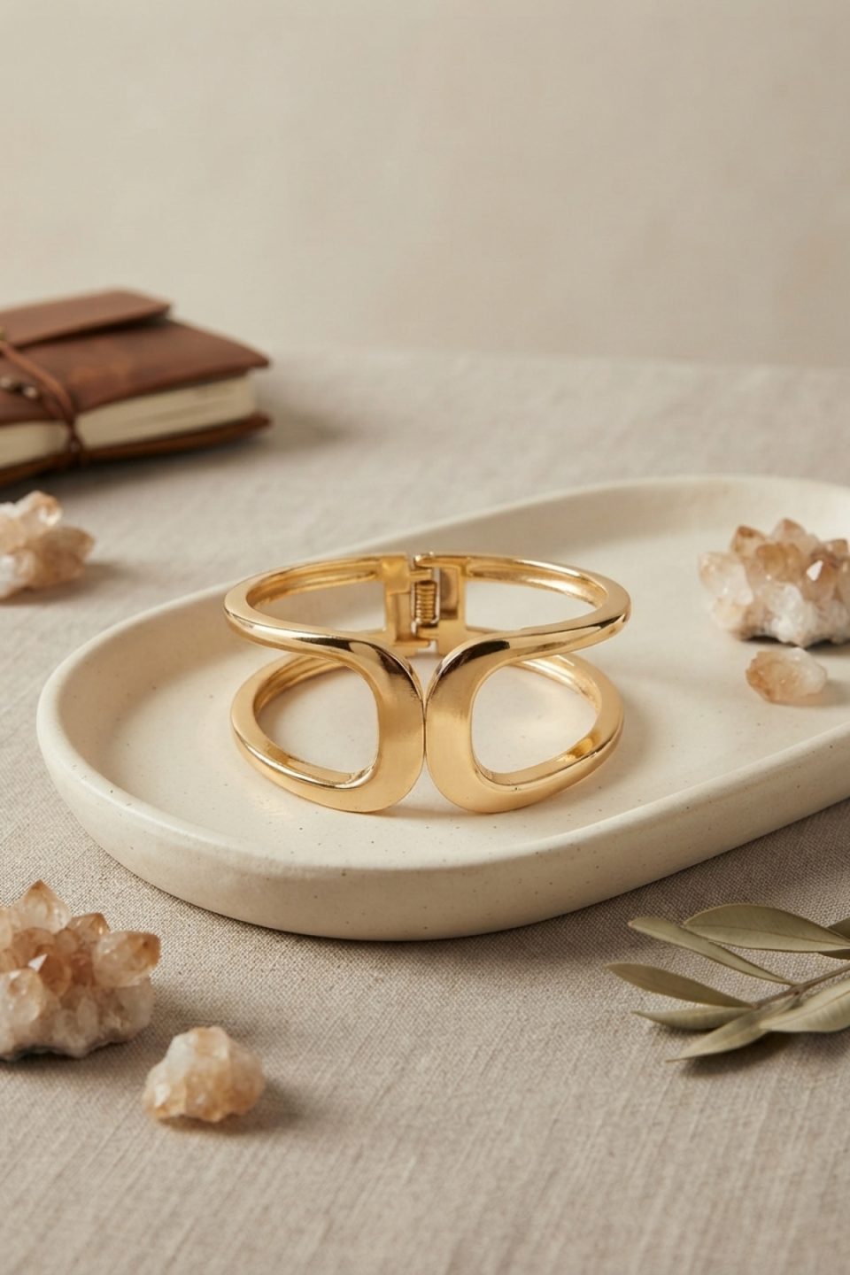 Shekka Gold Renk Pirinç Manşet Model Vintage Kelepçe Bilezik
