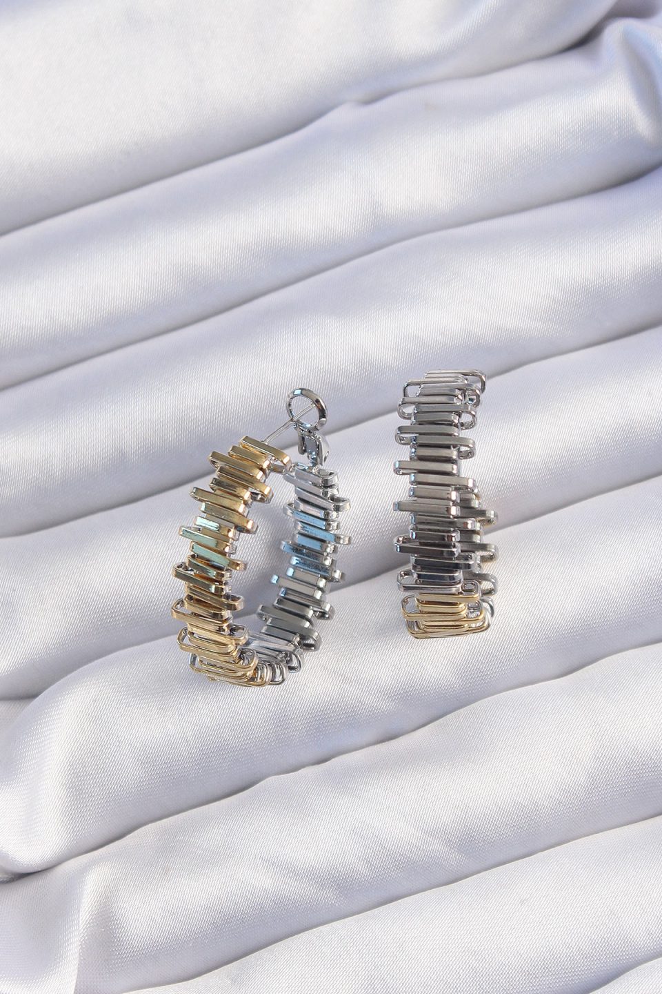 Shekka Pirinç Gold Gümüş Renkli Tırtıklı Halka Küpe