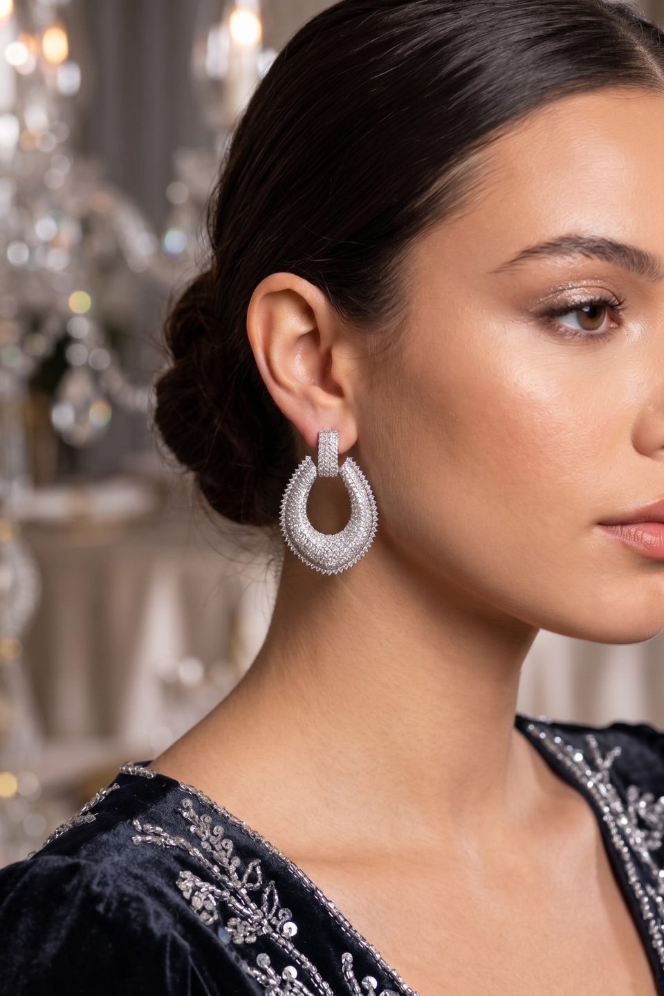 Shekka Gümüş Renk Zirkon Taşlı Damla Halka Model Kadın Abiye Küpe