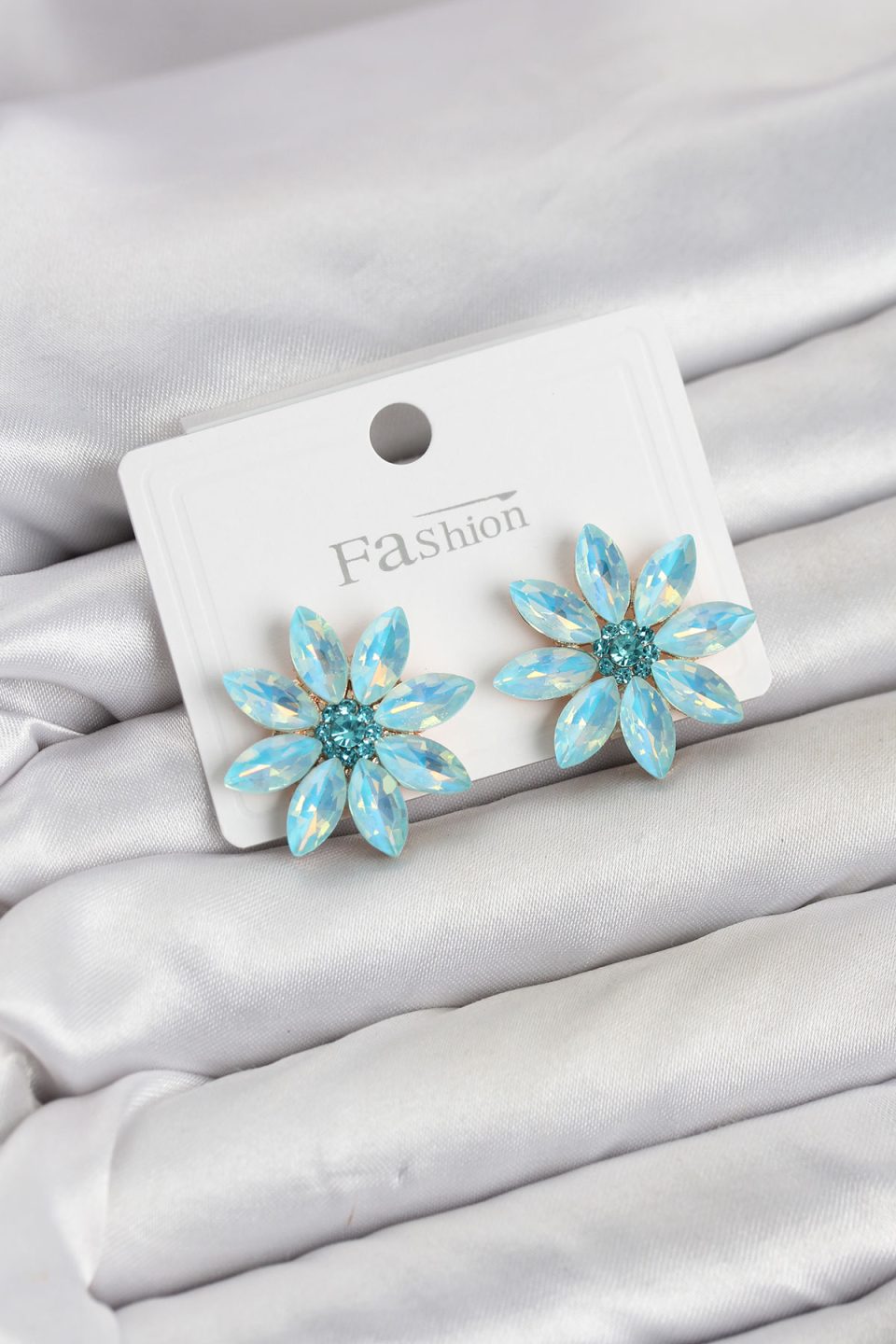 Shekka Buz Mavisi Renk Kristal Taşlı Lotus Çiçek Model Kadın Küpe