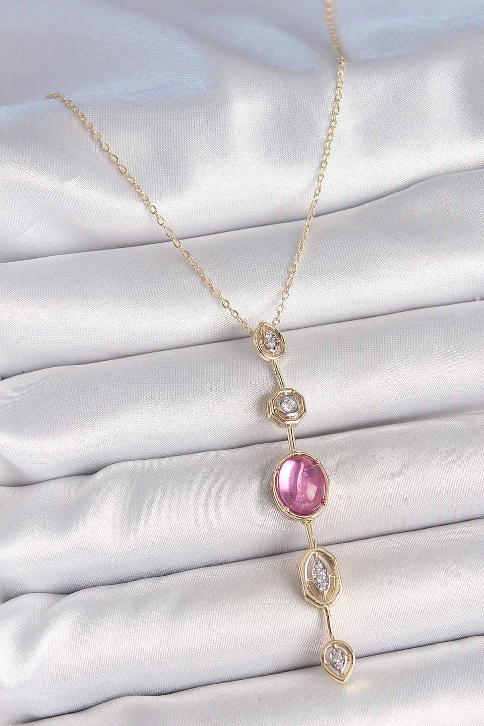 Shekka Pirinç Zincir Gold Renk Pembe Zirkon Taşlı Y Kolye